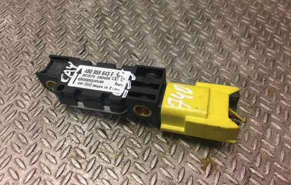 Porsche Cayenne (9PA) Airbag deployment crash/impact sensor 4B0959643E