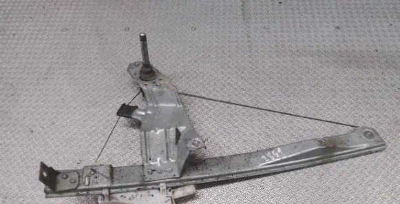 Rear door manual window regulator
