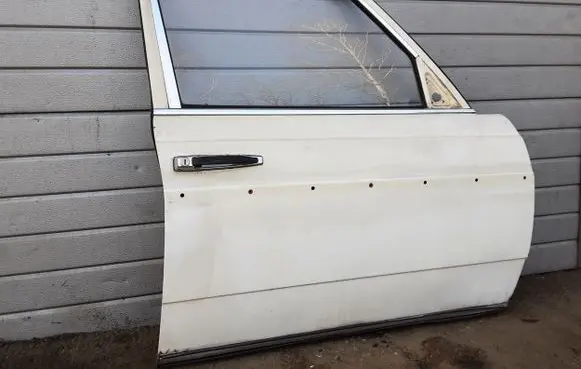 Mercedes-Benz 200 300 W123 Front door A1237206005 A1237206205