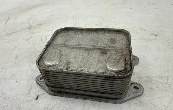 Engine oil radiator