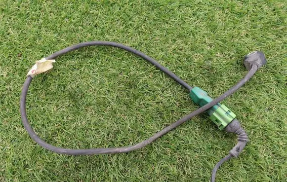 Volkswagen PASSAT B5.5 Detonation knock sensor 07D905377