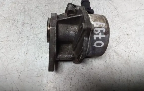 Mitsubishi Carisma Vacuum pump 72238908F 03T0690429