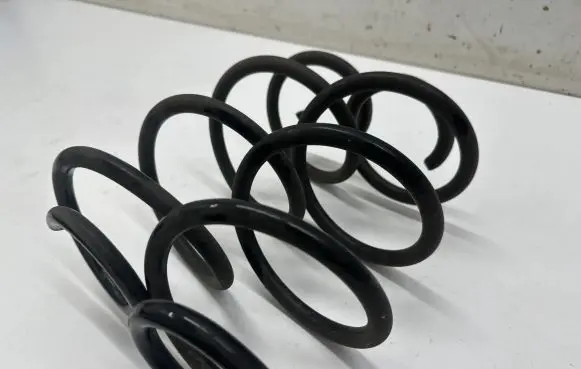 Mercedes-Benz CLA C118 X118 Rear coil spring