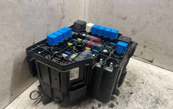 Hyundai Santa Fe Fuse module 9195320550