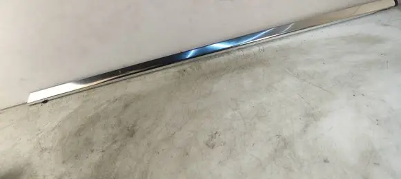 Mercedes-Benz E W212 Rear side glass trim 