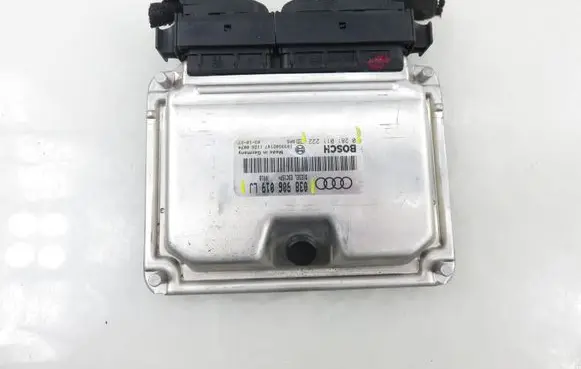 Audi A4 S4 B6 8E 8H Engine control unit/module 0281011222 038906019LJ