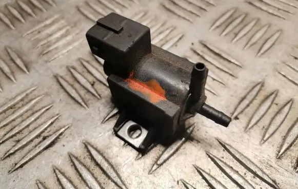 Lexus IS 220D-250-350 Turbo solenoid valve 258600R010