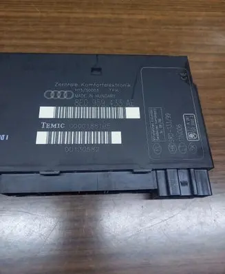 Audi A4 S4 B7 8E 8H Comfort/convenience module 8E0959433AE