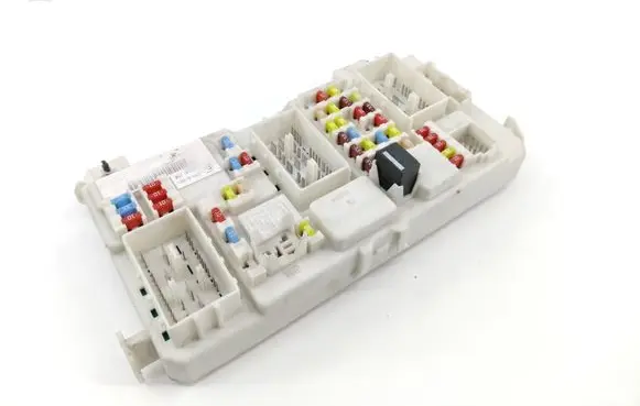 Ford Focus Fuse module 7M5T14A073JF