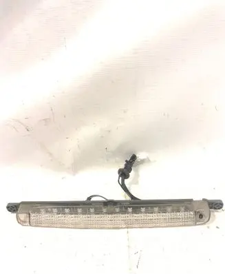 Mitsubishi Outlander Third/center stoplight