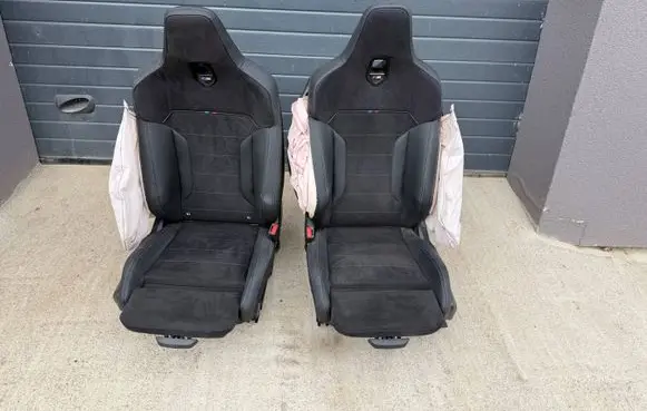 BMW X1 U11 Seat set 