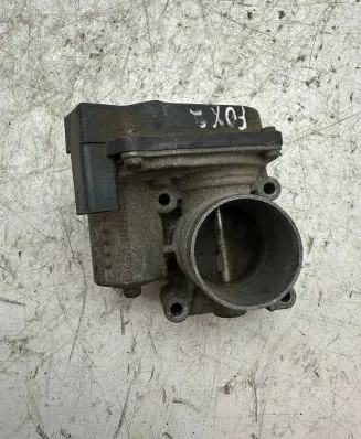 Volkswagen Fox Throttle valve 03D133062E