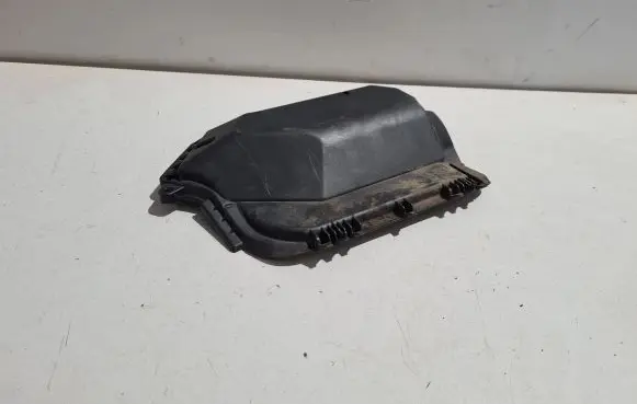 Porsche Macan (95B) Air filter box cover 95B907613