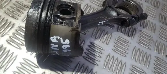 Renault Laguna I Piston with connecting rod