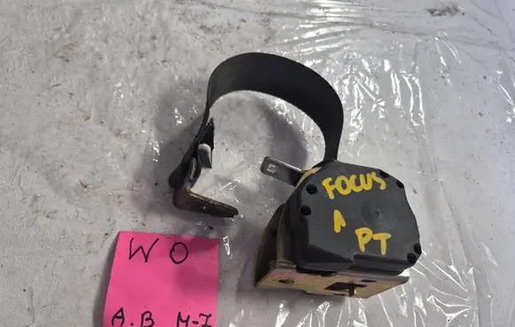 Ford Focus Rear seatbelt 12012