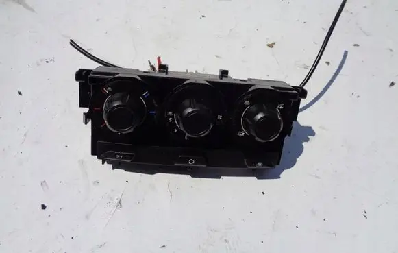 Citroen DS3 Climate control unit