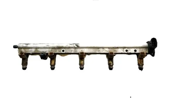 Volvo V50 Fuel main line pipe