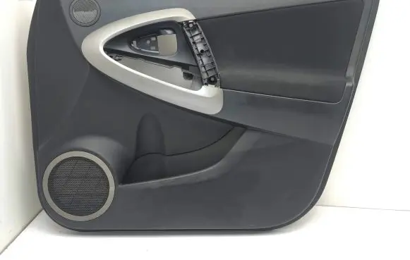 Toyota RAV 4 (XA30) Front door card panel trim