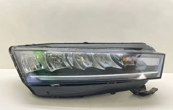 Skoda Octavia Mk4 Headlight/headlamp 5E4941016