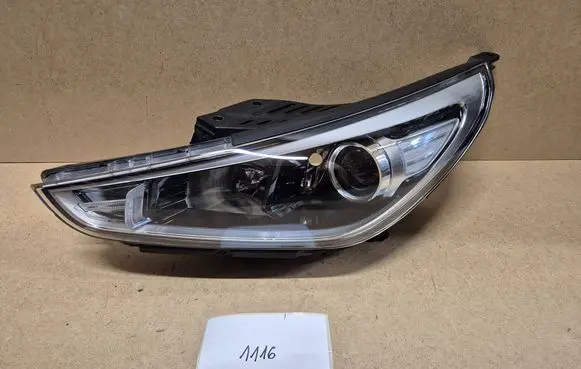 Hyundai i30 Headlight/headlamp 92101G4020
