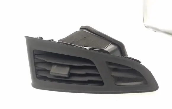 Ford Focus Dashboard side air vent grill/cover trim F1EBA018B08 BM51018B08