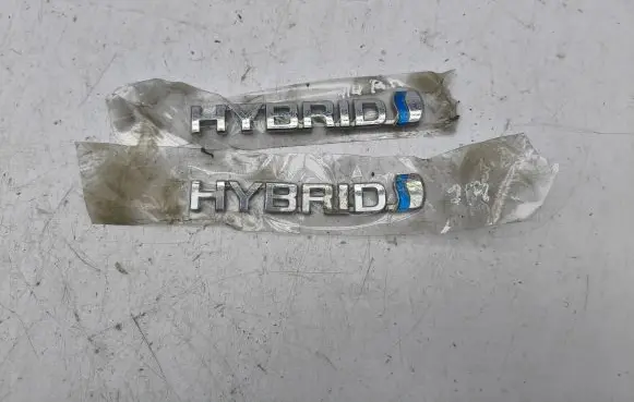 Toyota C-HR I Fender model badge letters 75374F4010 75443F4021