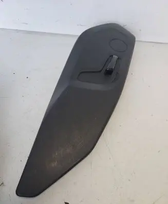 Volvo V60 Front door seat control surround trim 39831636