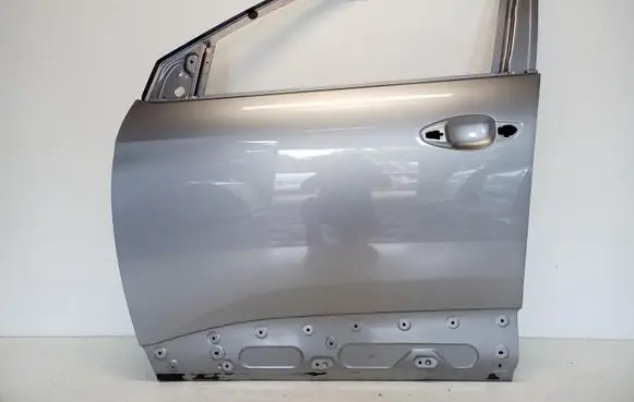 Peugeot 3008 II Front door
