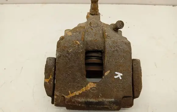 Volvo XC90 Rear brake caliper
