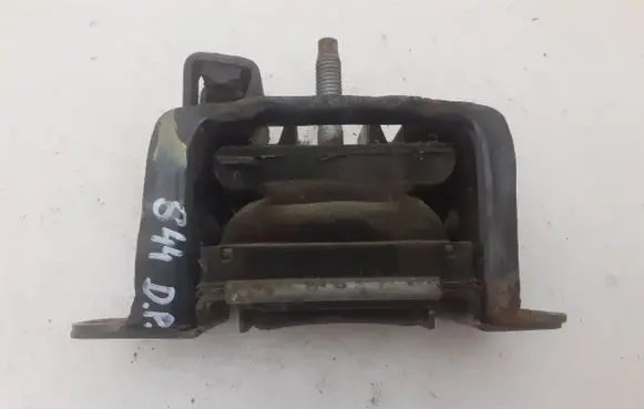 Engine mount bracket
