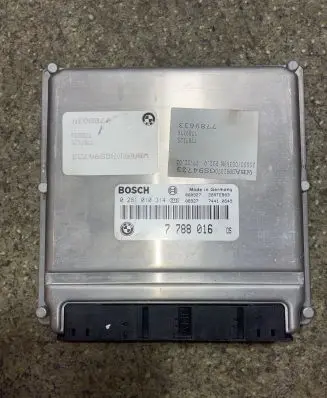 BMW 5 E39 Engine ECU kit and lock set 7788016 28RTE883 61356905668