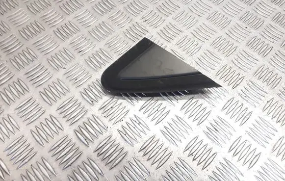 Fender trim (molding)