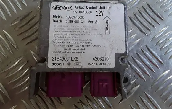 KIA Carens II Airbag control unit/module 959101D600 1D95910600 0285001921
