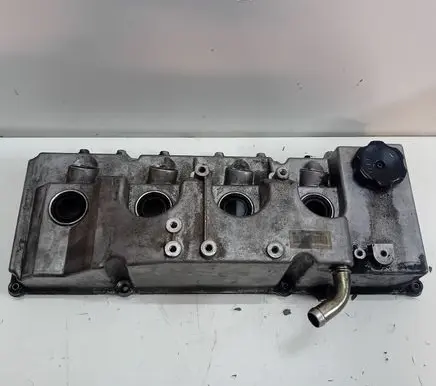 Mitsubishi Pajero Rocker cam cover 