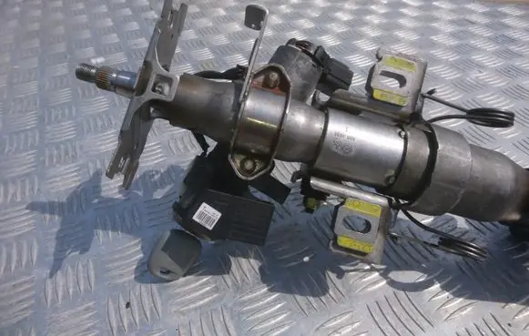 Toyota Avensis T250 Steering wheel axle set 4525005420