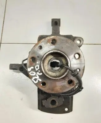 Renault Trafic III (X82) Front wheel hub NOCODE