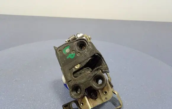 KIA Picanto Front door lock