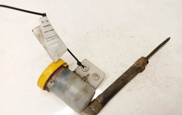 Subaru Outback Brake fluid reservoir 