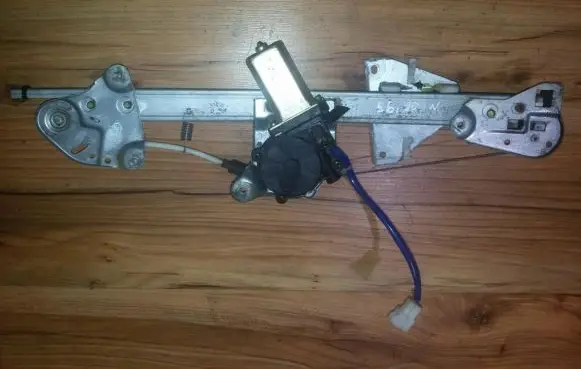 Mazda 626 Sliding door window regulator with motor