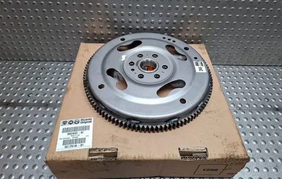 Fiat Freemont Flywheel S26336421 55245324 55271380