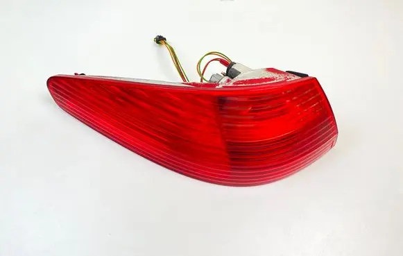 Peugeot 607 Rear/tail lights