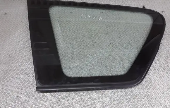 Rear side window
