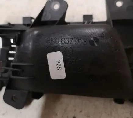 Audi A4 S4 B8 8K Front door interior handle 8K0837019