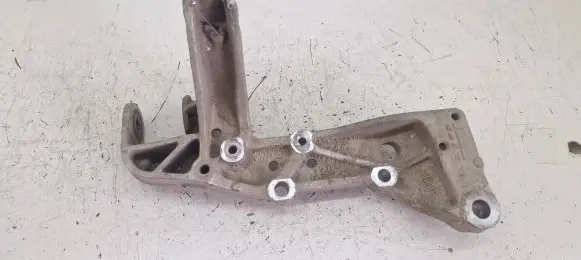 Volkswagen Golf V Front lower control arm/wishbone 1K0199296E