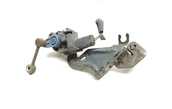 Headlight/headlamp level sensor