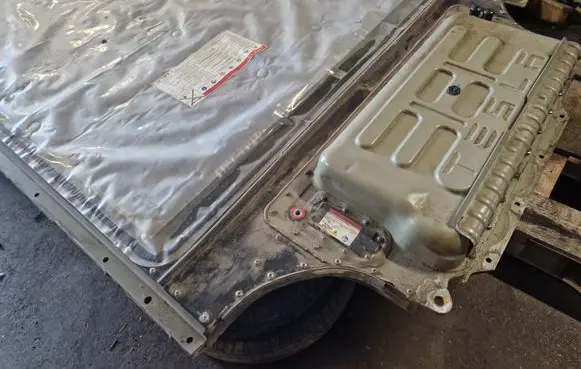 Tesla Model S Hybrid / electric car battery 108881501B