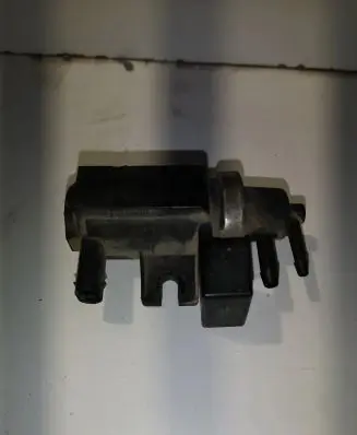 Vacuum valve