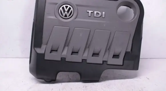 Volkswagen PASSAT B7 Engine cover (trim) 03L103925R 03L103925S