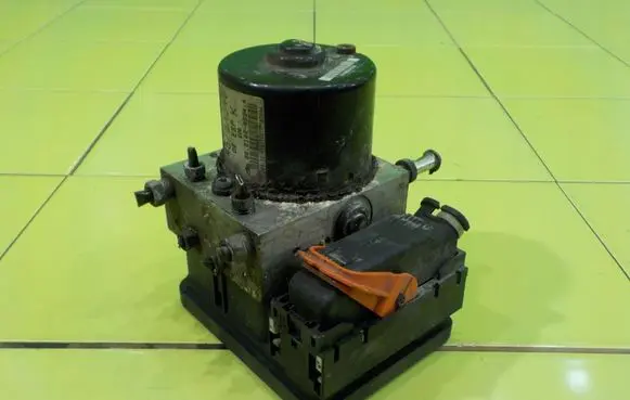 Peugeot 4007 ABS Pump 4670A340 14AB49