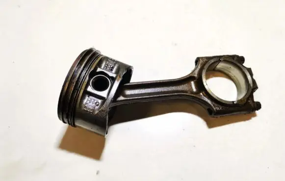 Volvo XC90 Piston with connecting rod
